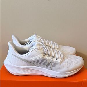 Nike Air Zoom Pegasus 39 White Particle Grey DH4071-100 Men’s Size 9.5